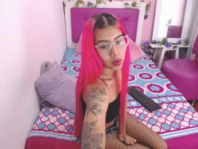 Фотографії AbigaiLMonroe Welcome to my room enjoy my show