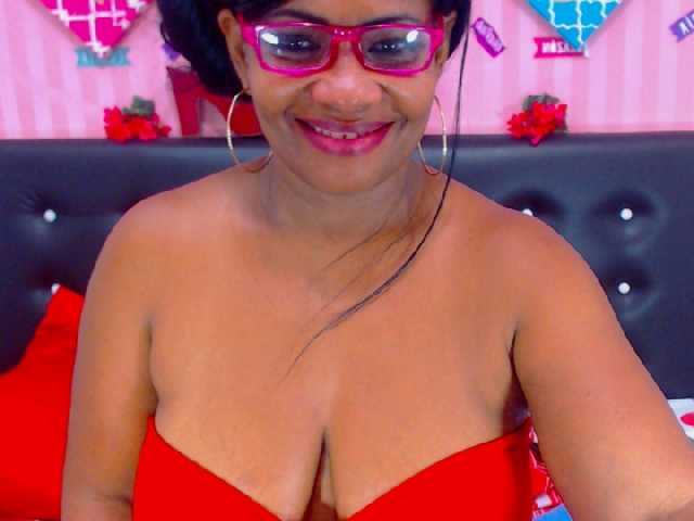 Фотографії AdaBlake Welcome to my room! let's have a horny morning #lovense lush: #allnatural #ebony #pussy #squirt #latina bigtits #bigass - #cum show at goal!