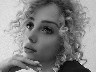 Еротичний відеочат AdeleKya