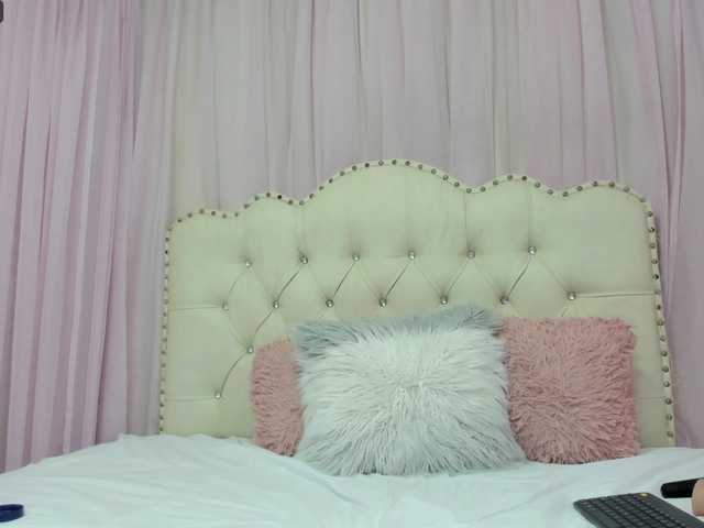 Скріншоти передачі AdeleMilf