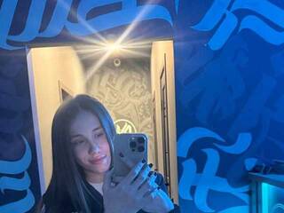 Еротичний відеочат AdelinaKiskina