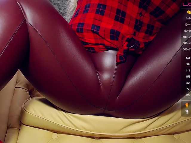 Фотографії AdelleQueen "my birthday is coming soon! heel licking smelly donkey! goal -- show boobs #leather #18 #bbw #femdom #pantyhose #bigboobs #legs