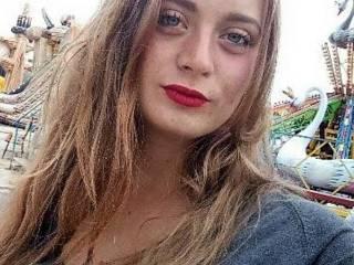 Еротичний відеочат adellin