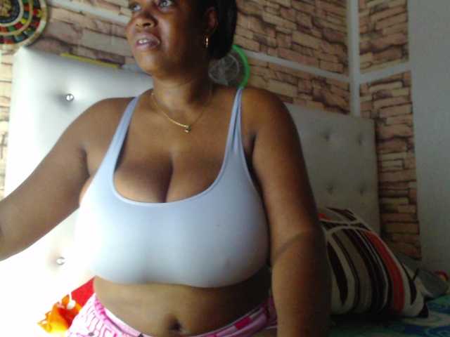 Фотографії agatafox #mature #ebony #big tits #play lovense #latina #lovense