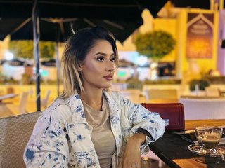 Еротичний відеочат AileenKiss