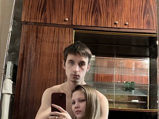 Еротичний відеочат AkiraKaryn