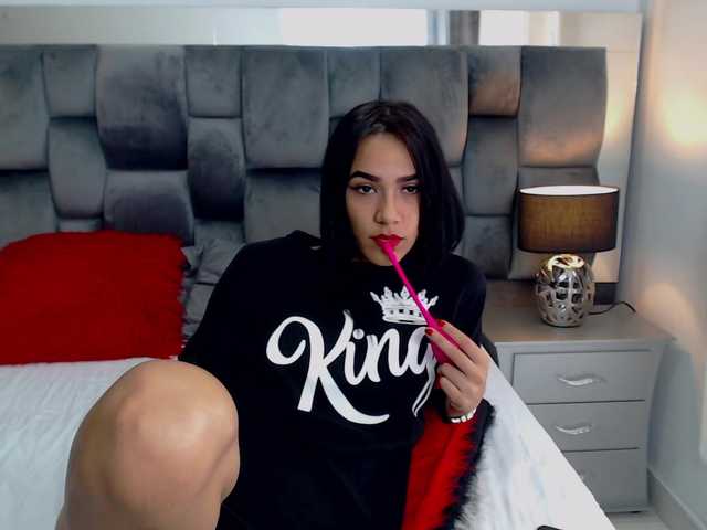 Фотографії AleshaHott Hi I'm Alesha.. and my pussy wanna play with your cock today @cumshow 380