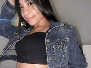 Еротичний відеочат AlessaWhite