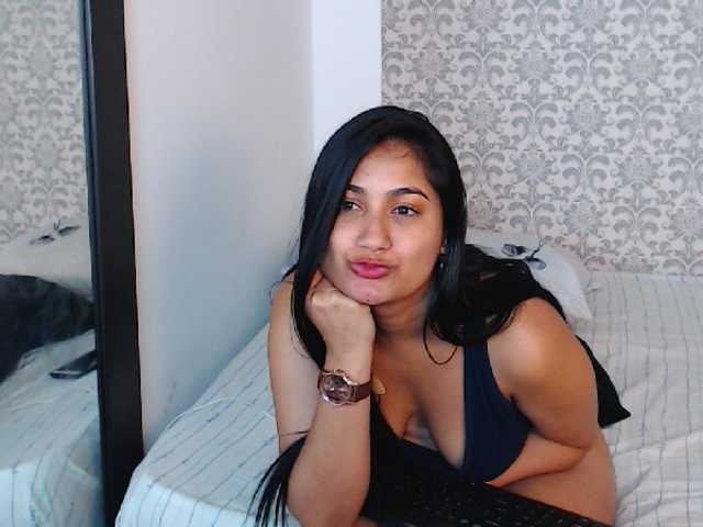 Фотографії AlexaCruz Hey come and tell me wht blow your mind!Make you cum with my squirts!! #new #clit #ass #pussy #latina #boobs #curvy