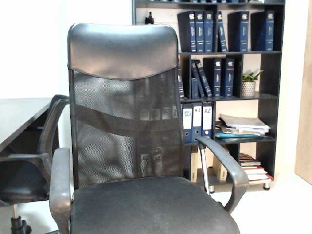 Фотографії alicelu ...in my office... make me wet #squirt #cum #latina #natural #brunette #18 #feet #nolimits #lovense