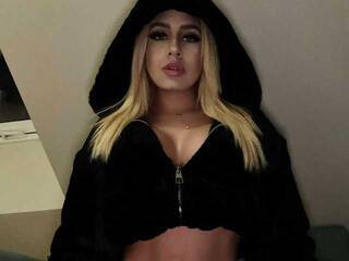 Еротичний відеочат AmaraPierce