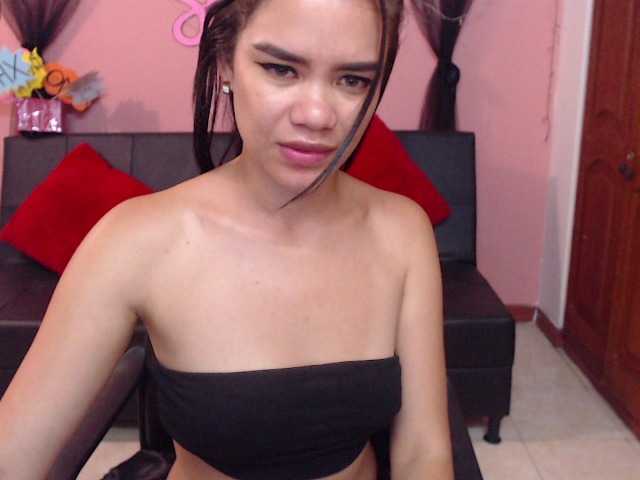 Фотографії AmberFerrer Hi guys, want to see my bathroom show? We are going to have fun a little, embarking on my face and whatever you want #teen #bigass #latina #bigboobs #feet