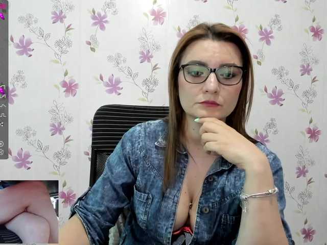 Фотографії Amie-Adams welcome to my room guys ! let's have fun with a delicious anal #lovense #milf #mature #bigboobs #anal