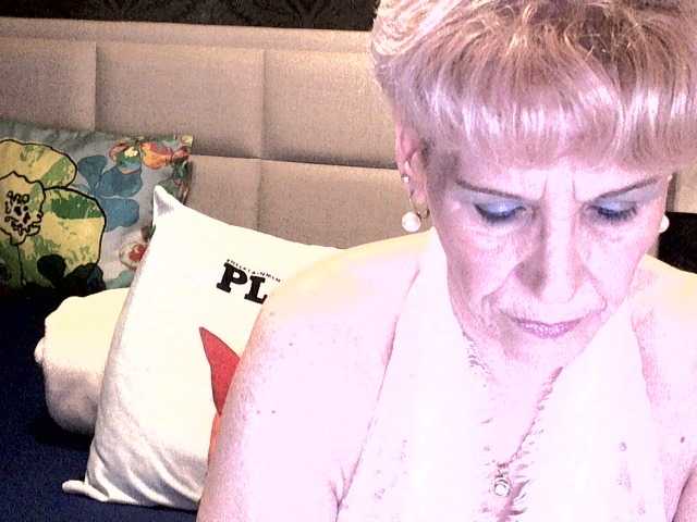 Фотографії ANGELGRANNY welcom guys..pm..50 tk..pussy or ass..100..tits or feet..50..let s have fun