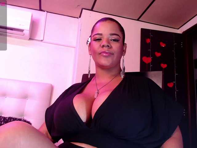 Фотографії angelhottxxx Great Latin Milf BBW is happy with black cocks/ blowjob more fuck tits in the goal 333 tks / visit me contend multimedia / private on /more fuck pussy with dildo black 350 tks /#bbw #milf #bigboobs #mature #slave 226