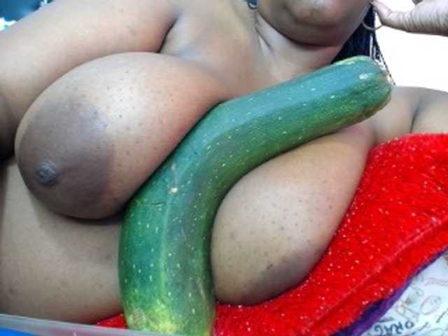 Фотографії antonelax #ass #pussy #lush #domi #squirt #fetish #anal deep cucumber #tokenkeno