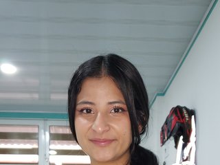 Еротичний відеочат antonella-adams