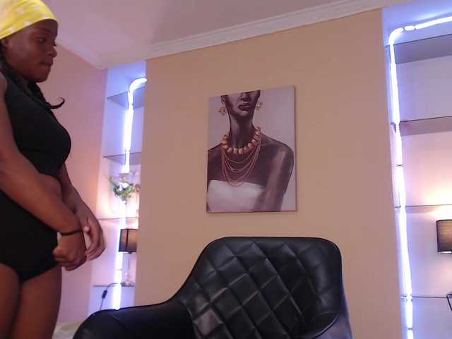 Фотографії antonella-dava hola bienvenidos a mi sala es un gusto que estén aquí #ebony #teen