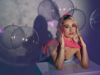 Еротичний відеочат AntonellaHans