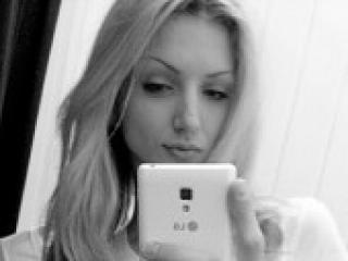 Еротичний відеочат anyakisssa