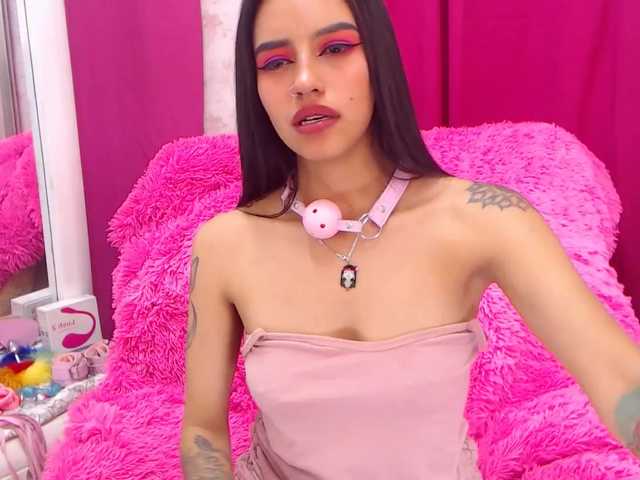 Фотографії ArianaMoreno ♥ Just because today is Friday, I will give you the control of my lush for 10 minutes for 200 tokens ♥ ♥ Just because today is Friday, I will give you the control of my lush for 10 minutes for 200 tokens ♥