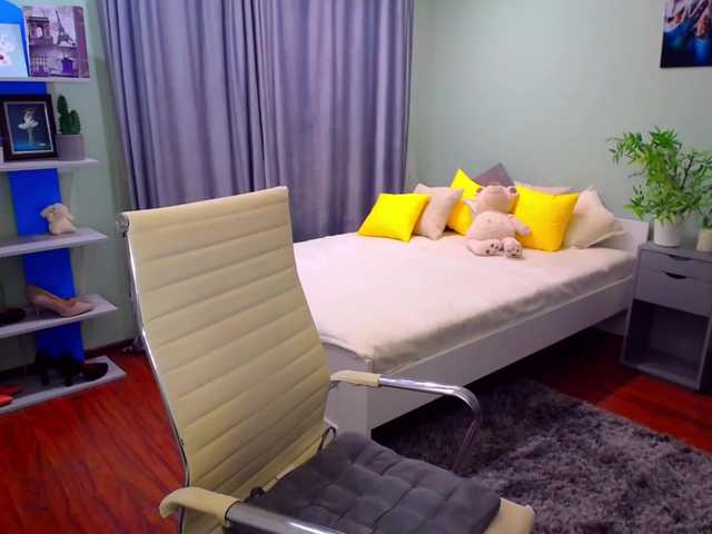 Скріншоти передачі ExcessOfFeel