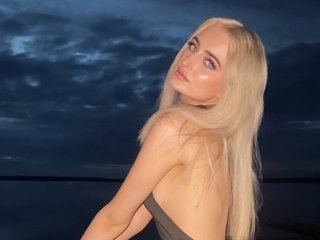 Еротичний відеочат AuraLahrman