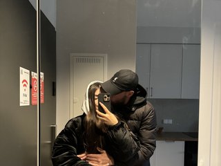 Еротичний відеочат babyymommyanddadyy
