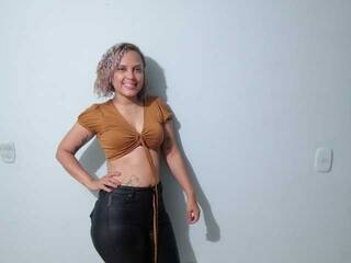 Еротичний відеочат barbie-queen01