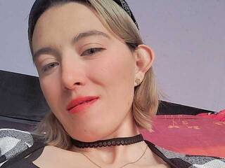 Еротичний відеочат BelinhaCoutinho