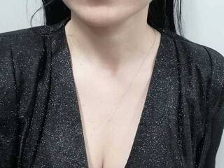 Еротичний відеочат Ellainclothes