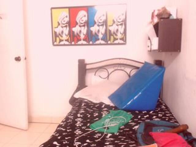 Скріншоти передачі BigBustyBlack