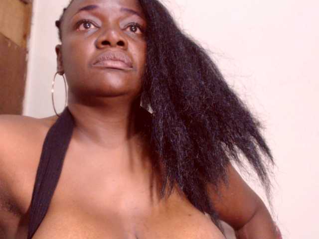 Скріншоти передачі BigBustyBlack