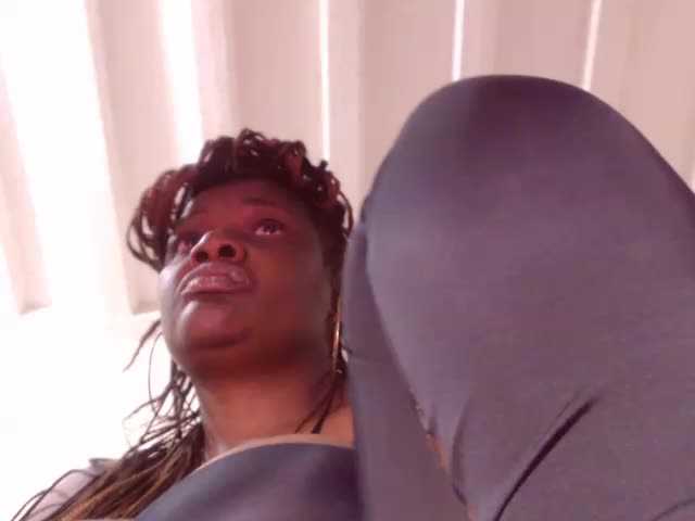 Скріншоти передачі BigBustyBlack