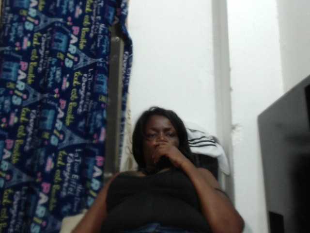 Скріншоти передачі BigBustyBlack