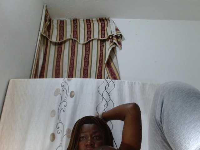 Скріншоти передачі BigBustyBlack