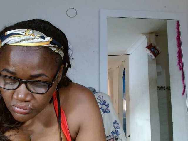 Скріншоти передачі BigBustyBlack