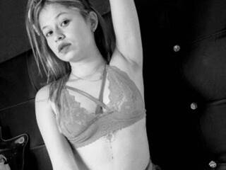 Еротичний відеочат blondecaitlyn