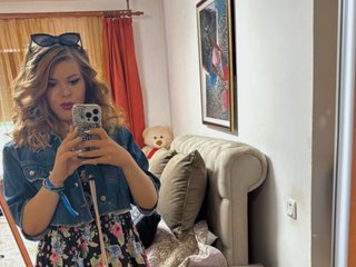 Еротичний відеочат BlondeMaya