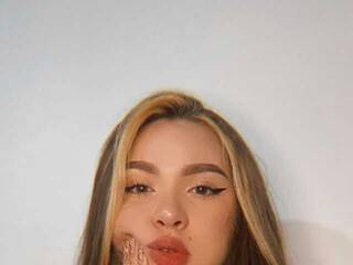 Еротичний відеочат Blondie-Kiutt