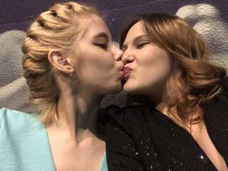 Еротичний відеочат BlondiPolli