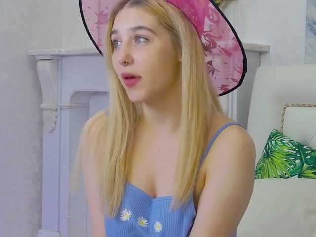 Скріншоти передачі BondGirla