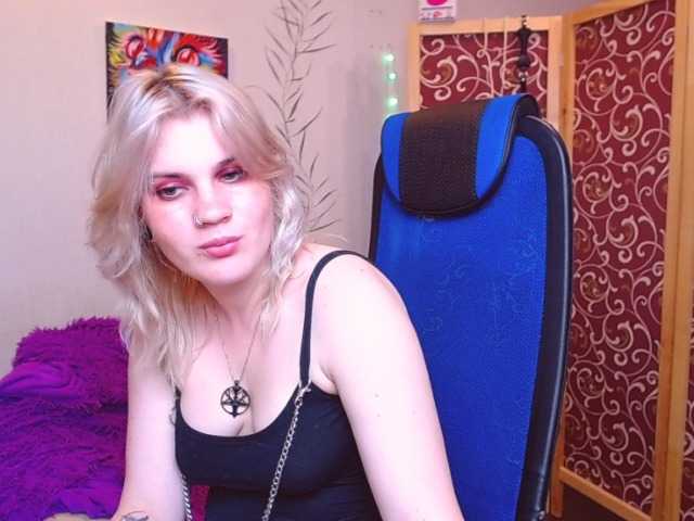 Скріншоти передачі JenniferDevil