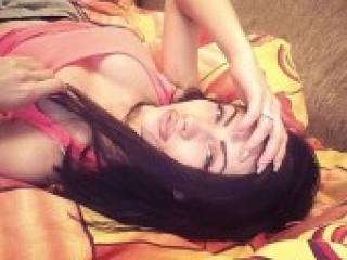 Еротичний відеочат bonni23