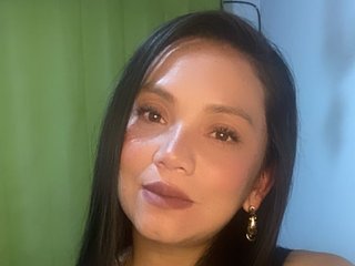 Еротичний відеочат BOOBSTORMI90