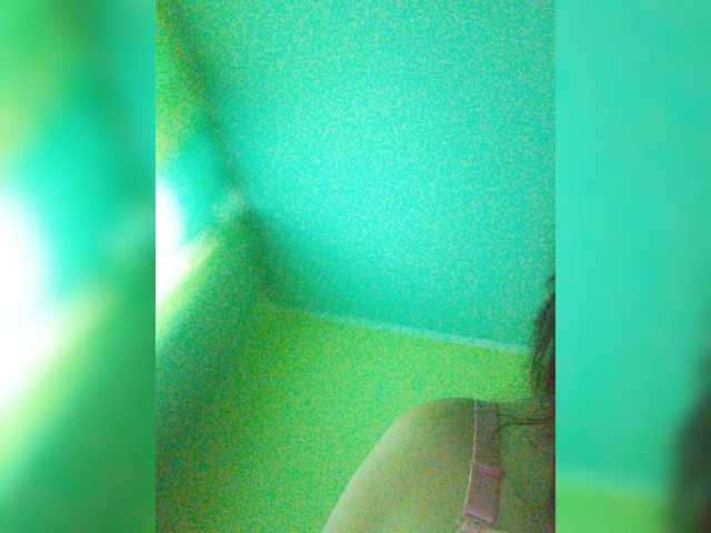 Скріншоти передачі borntoxbehapp