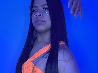 Еротичний відеочат BrillithAdams