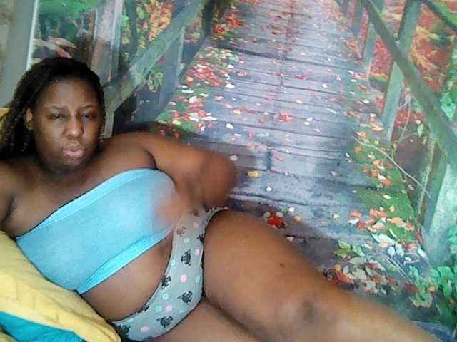 Фотографії bubbliciousbb #bbw #ebony #new #squiter #mature #lushon