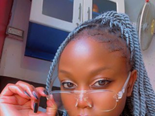 Еротичний відеочат Bubbly-petite