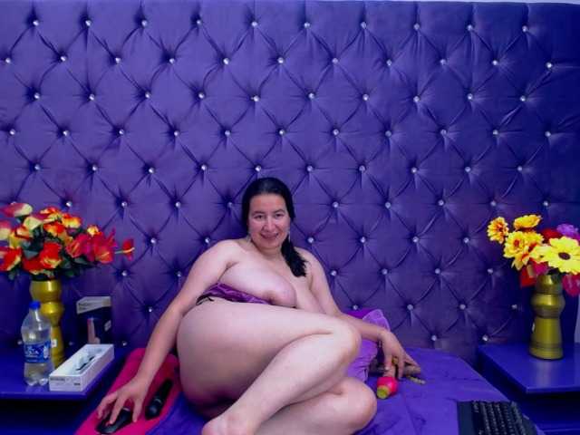 Фотографії BulmaPrinces I am a beautiful and very hot girl I love playing everything #bigboobs #bbw #curvy #natural I LOVE ANAL ....